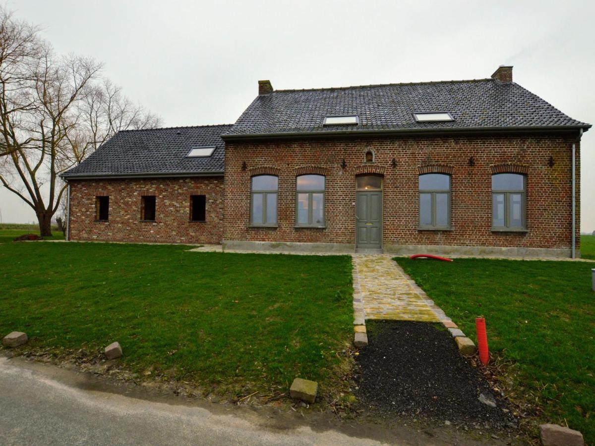 Spacious Holiday Home With Pond In Poperinge Roesbrugge-Haringe Dış mekan fotoğraf