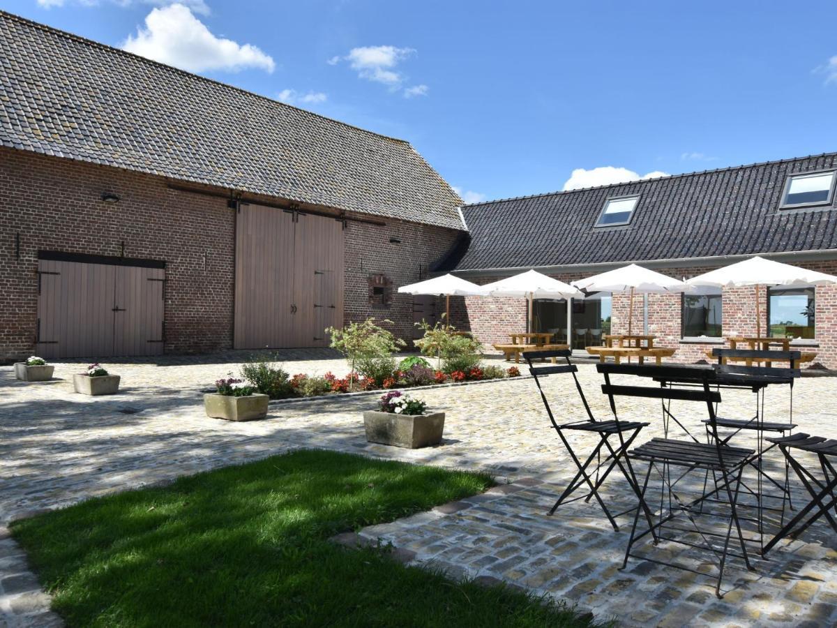 Spacious Holiday Home With Pond In Poperinge Roesbrugge-Haringe Dış mekan fotoğraf