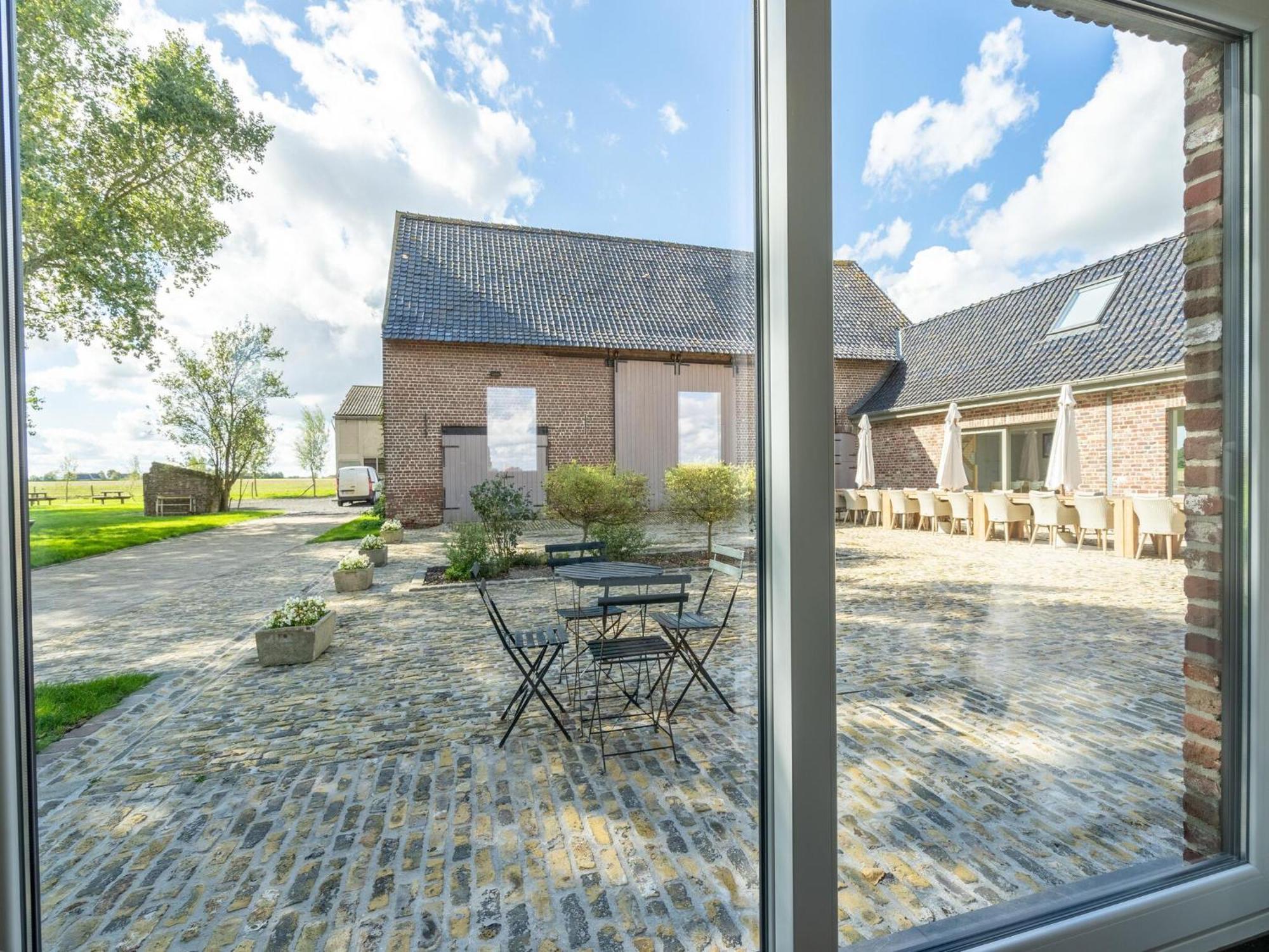 Spacious Holiday Home With Pond In Poperinge Roesbrugge-Haringe Dış mekan fotoğraf