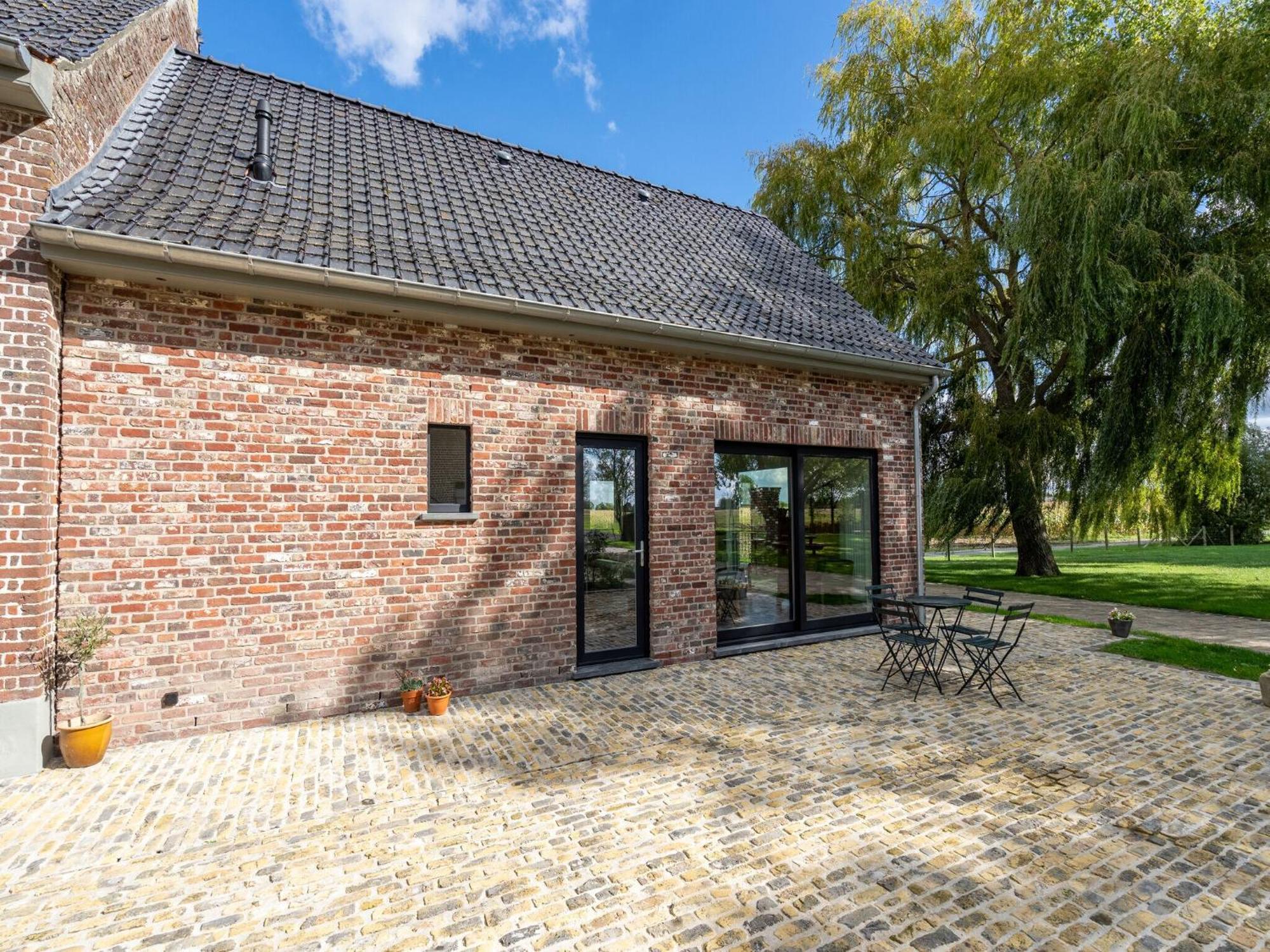 Spacious Holiday Home With Pond In Poperinge Roesbrugge-Haringe Dış mekan fotoğraf